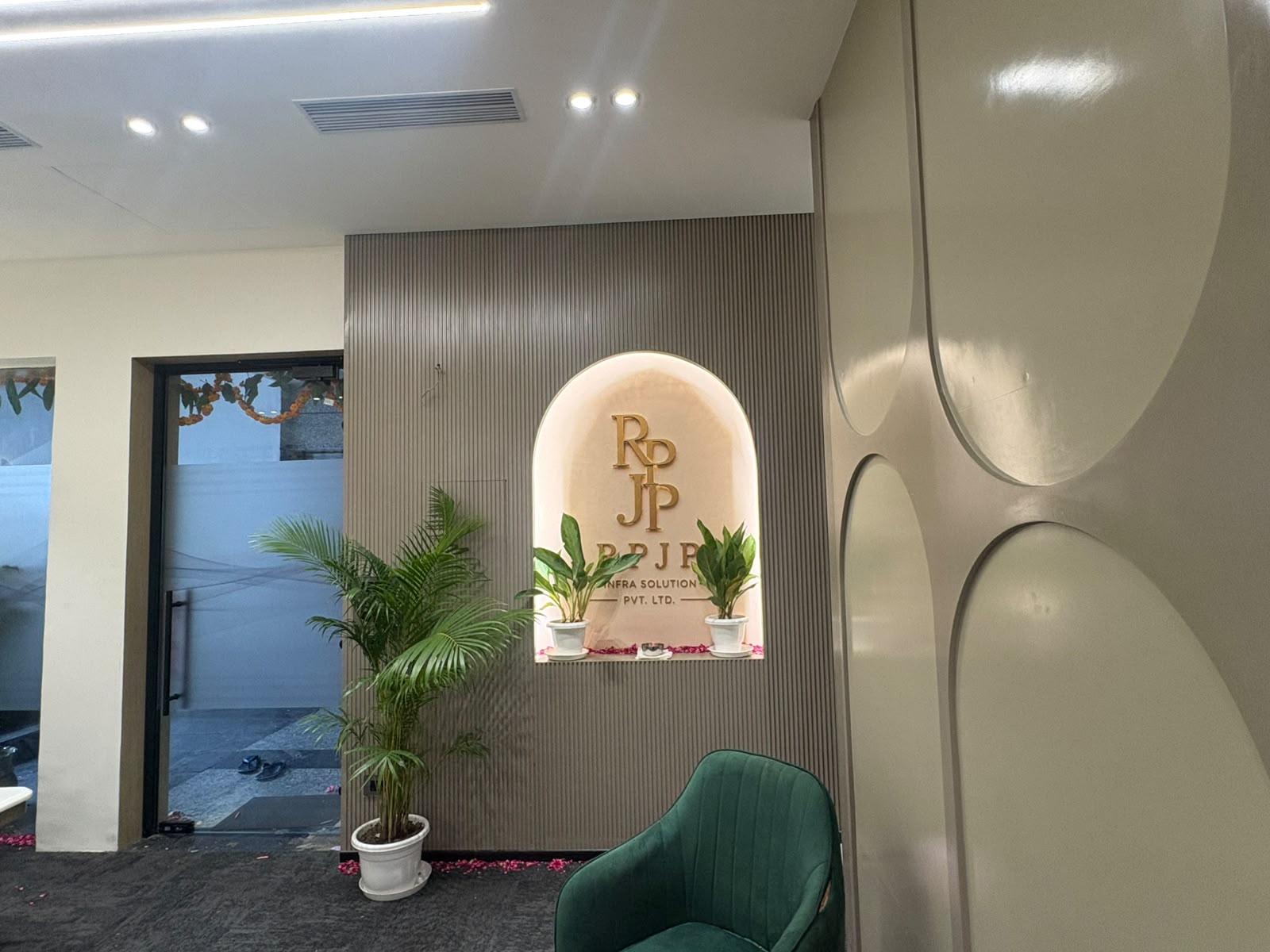Global Green Office office interior by Global Green, view 9
